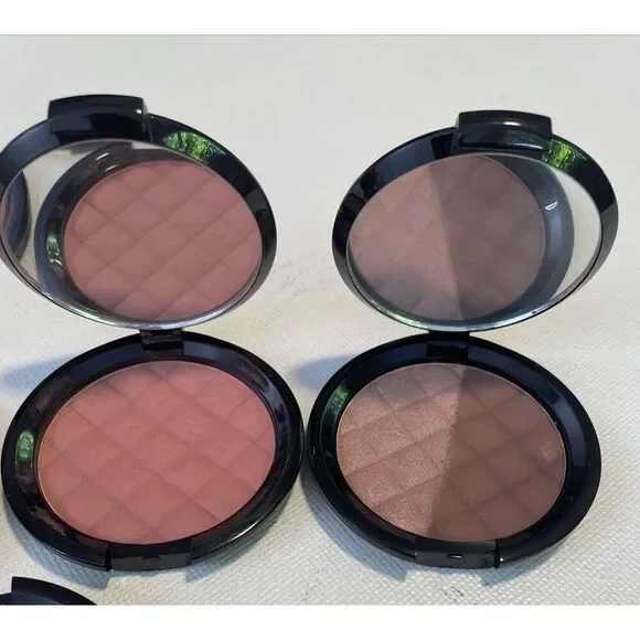 Signature Club A Lot of 5 Blush Aloe Puffed Eyeshawdow Duo Shade # 2 Medium
